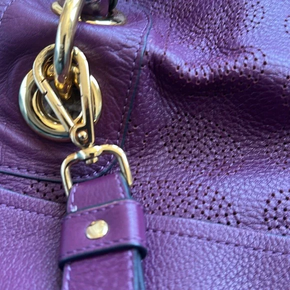 Elegant Purple Handbag - Picture 12 of 12